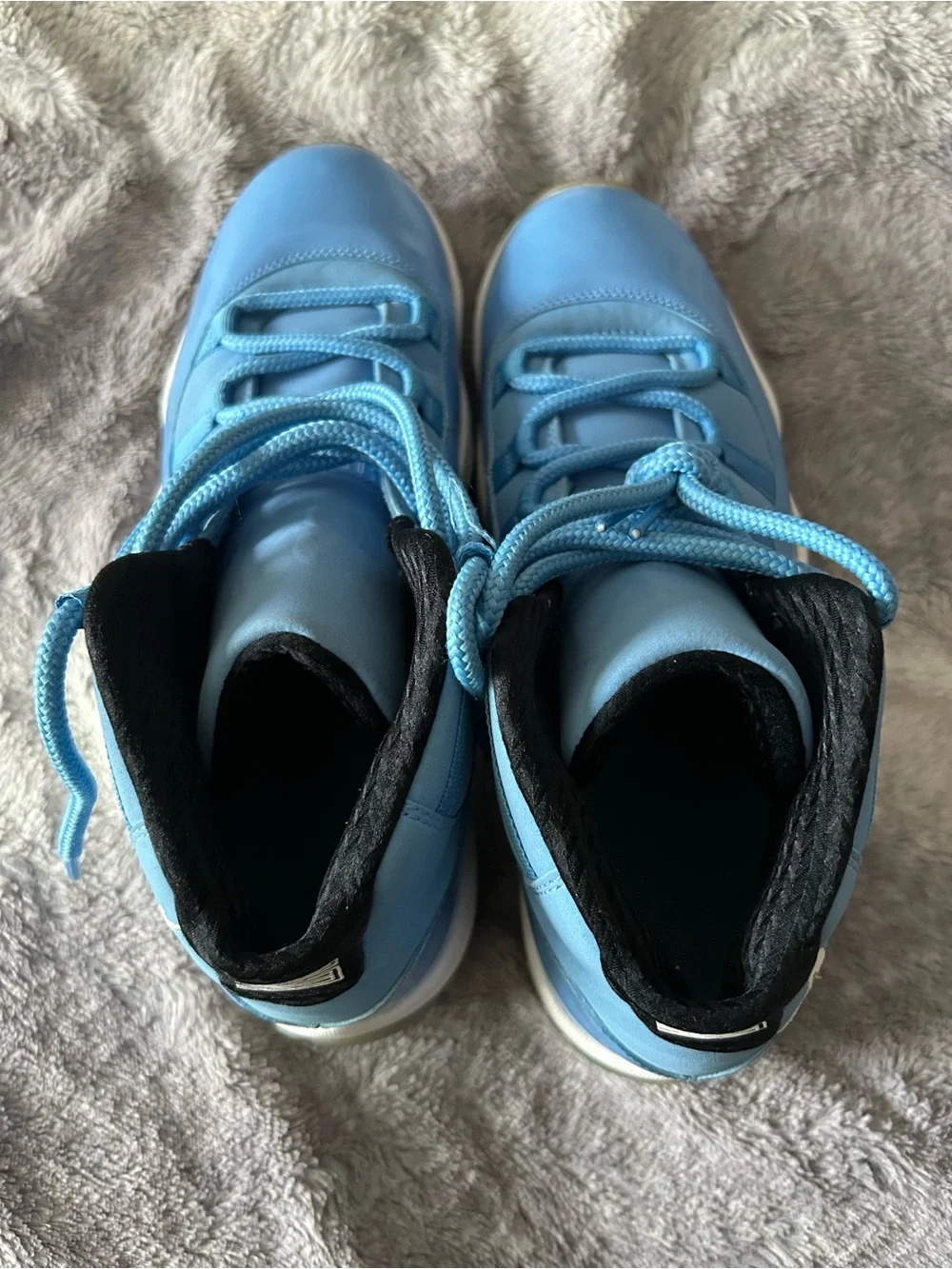 Nike air Jordan 11 retro Pantone size 10 Vnds